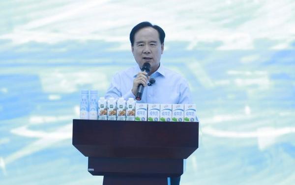 玩”明白了！首部乳业科普剧本杀上线新葡京娱乐这个六一伊利把牛奶知识“(图3)