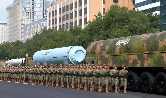 九三阅兵：中国武器看着强但没打过实战澳门新葡京网页憋了几个小时外媒锐评
